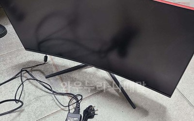 은평구 고장난 27인치 모니터 당근