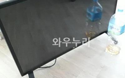 북가좌동 고장난 모니터 팝니다